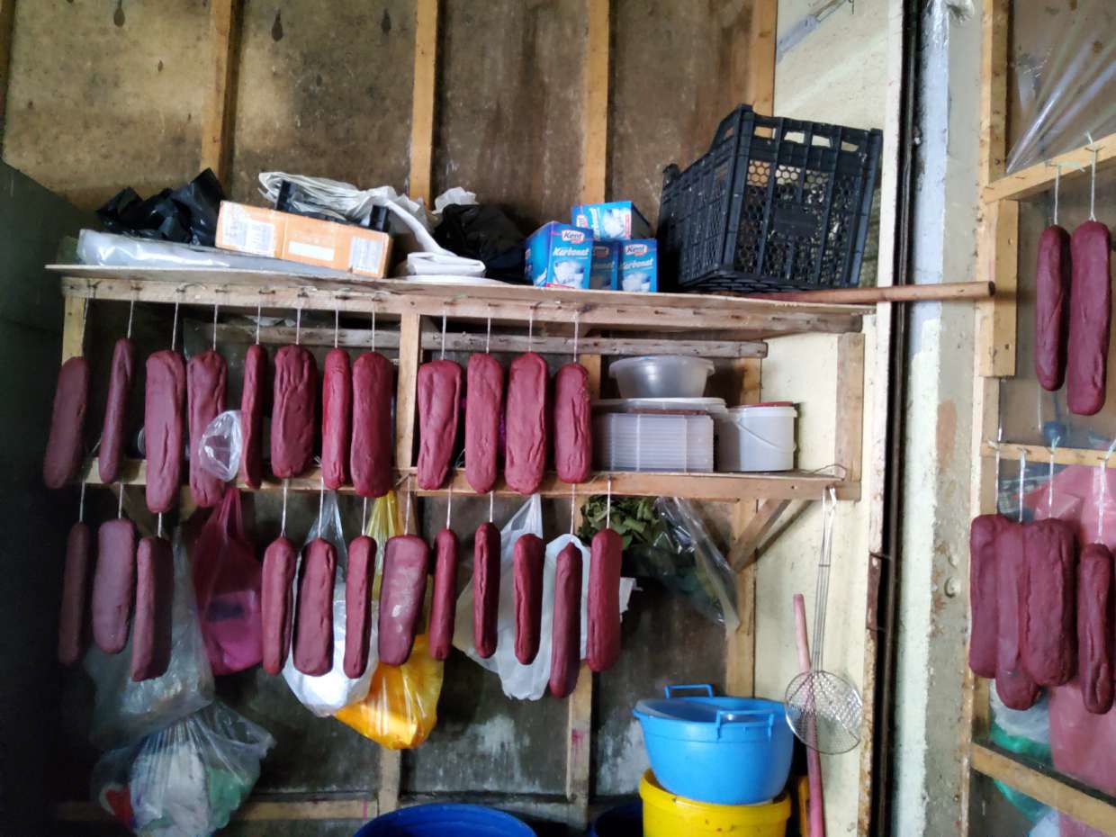 Bazarda satışa çıxarılan dana əti basdırmasında at DNT-si aşkarlanıb