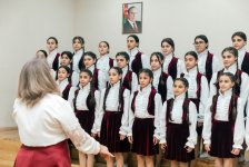 Heydər Əliyev Fondunun vitse-prezidenti Leyla Əliyeva Mingəçevirdə şəhid ailəsini ziyarət edib, bir sıra sosial müəssisələrlə tanış olub (FOTO)