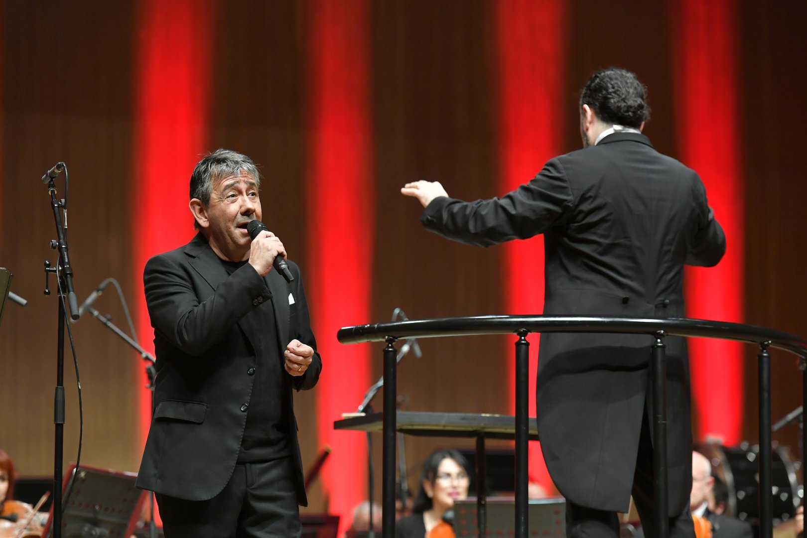 Heydər Əliyev Fondunun vitse-prezidenti Leyla Əliyeva Plasido Dominqonun Heydər Əliyev Mərkəzindəki konsertində iştirak edib (FOTO/VİDEO)