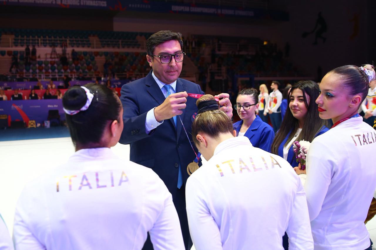 Aerobika gimnastikası üzrə qitə birinciliyi davam edir (FOTO)