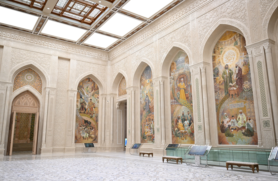 Prezident İlham Əliyev Daşkənddə İslam Sivilizasiyası Mərkəzi ilə tanış olub (FOTO) (YENİLƏNİB)