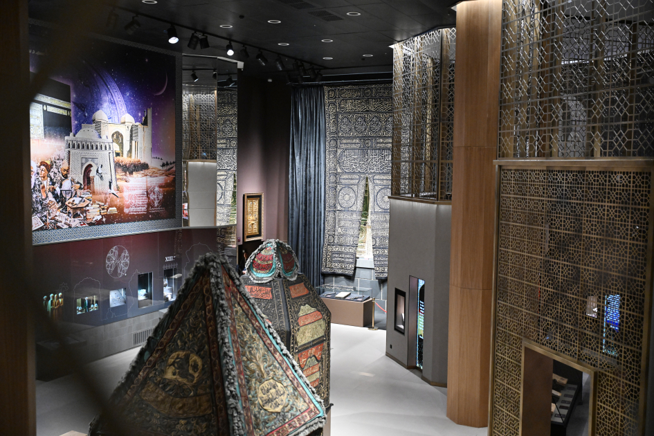 Prezident İlham Əliyev Daşkənddə İslam Sivilizasiyası Mərkəzi ilə tanış olub (FOTO) (YENİLƏNİB)