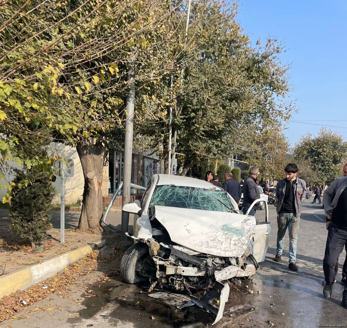 Ağcabədidə baş verən qəza zamanı sürücü ölüb (FOTO)