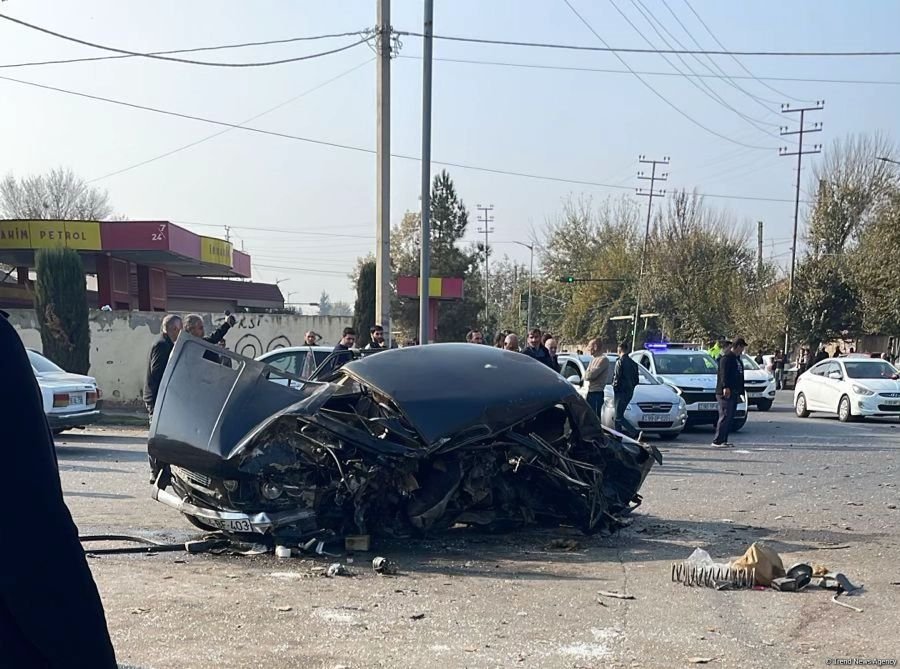 Ağcabədidə baş verən qəza zamanı sürücü ölüb (FOTO)