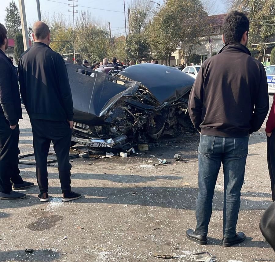 Ağcabədidə baş verən qəza zamanı sürücü ölüb (FOTO)