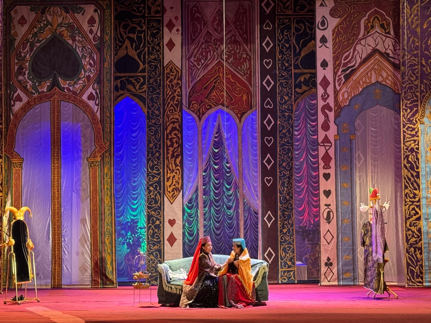 Türkmənistanda Üzeyir Hacıbəylinin operettası böyük rəğbətlə qarşılanıb (FOTO)