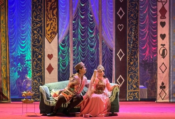 Türkmənistanda Üzeyir Hacıbəylinin operettası böyük rəğbətlə qarşılanıb (FOTO)