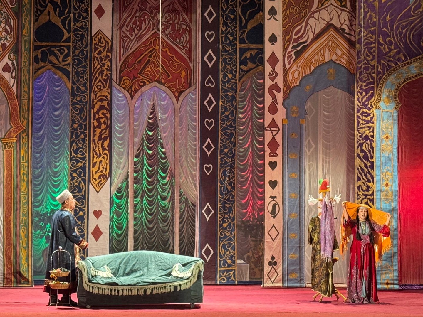 Türkmənistanda Üzeyir Hacıbəylinin operettası böyük rəğbətlə qarşılanıb (FOTO)