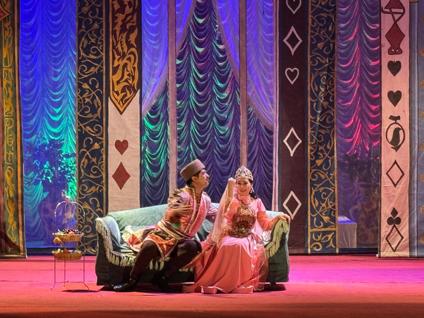 Türkmənistanda Üzeyir Hacıbəylinin operettası böyük rəğbətlə qarşılanıb (FOTO)