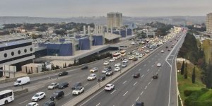 Sürücülərin NƏZƏRİNƏ: Paytaxtın bir sıra yollarında tıxac var - SİYAHI (FOTO)