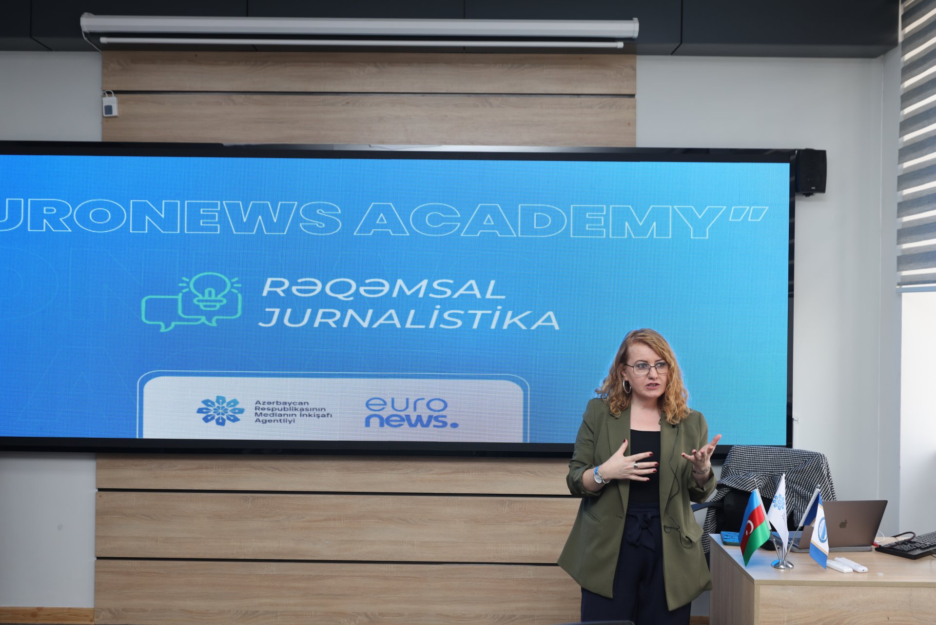 “Euronews Academy” layihəsi çərçivəsində “Rəqəmsal Jurnalistika” mövzusunda təlim proqramına başlanıb (FOTO)