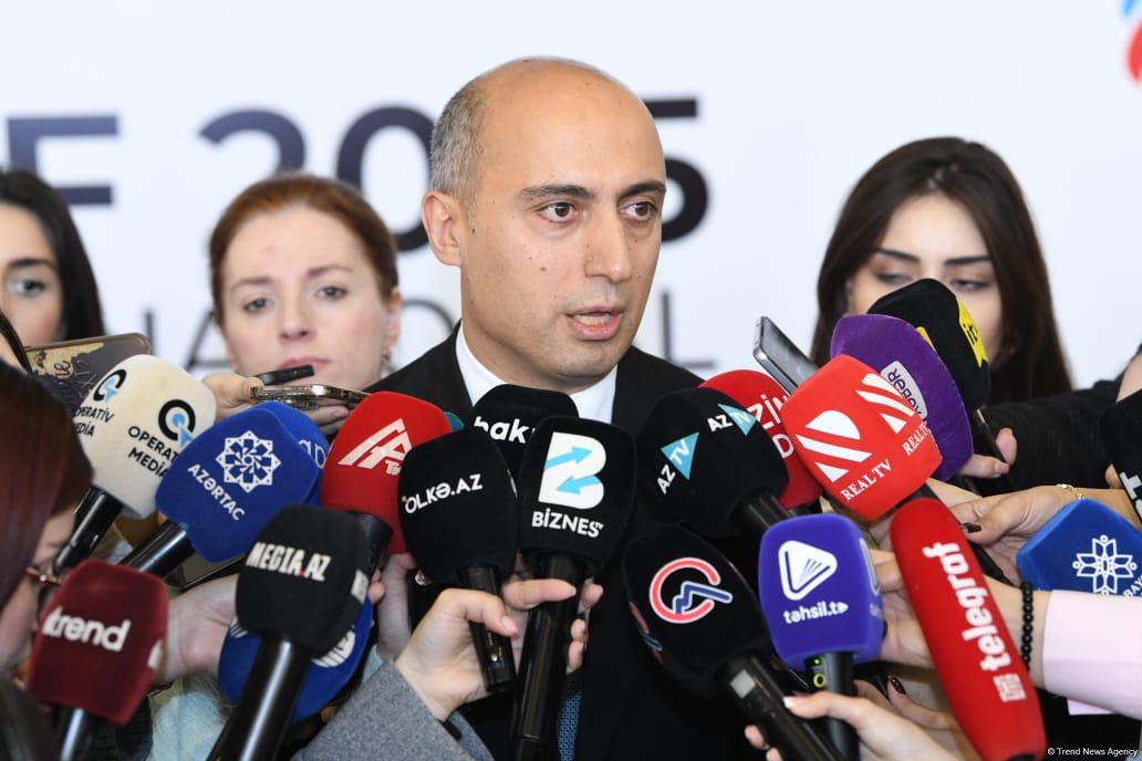 Tam ştatlı müəllimin əməkhaqqısı ölkə üzrə orta əməkhaqqından ən azı iki dəfə yüksək olmalıdır - Nazir