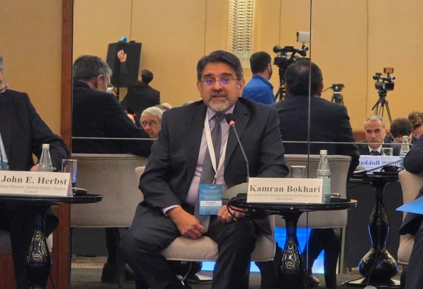 Azərbaycan və Ermənistan arasında sülhün möhkəmləndirilməsi strateji nəqliyyat layihələri üçün şərait yaradacaq - Bokhari