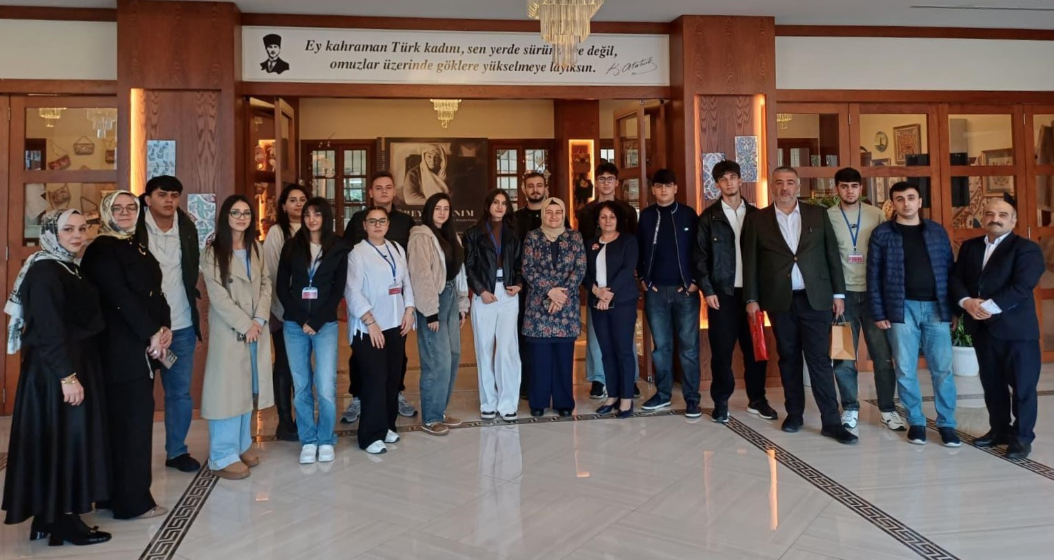 Vətən müharibəsinin şəhid və qazilərinin əmanətlərinin İstanbul səfəri başa çatıb (FOTO)