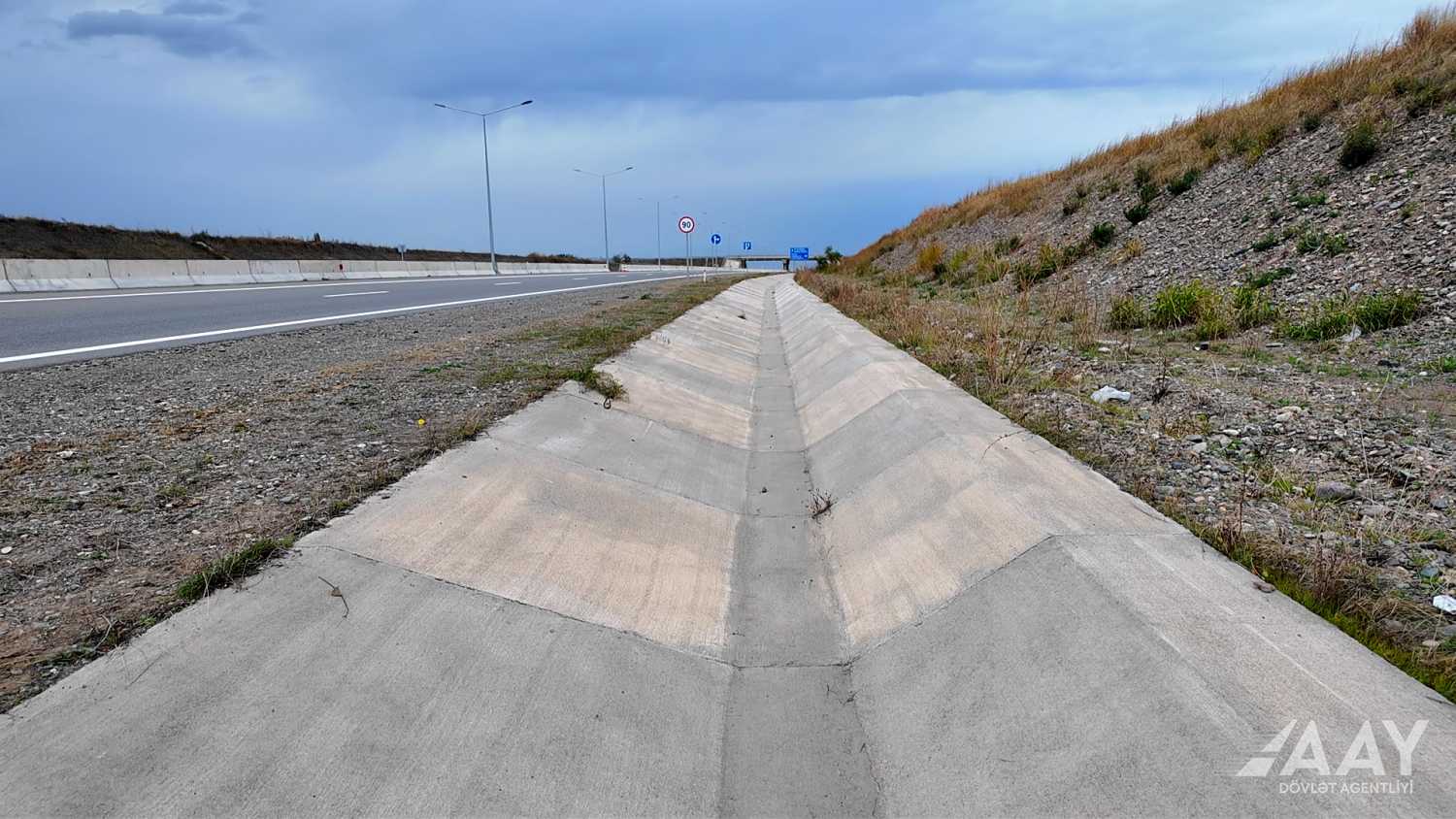 Bakı–Ələt–Qazax magistralının sonuncu hissəsinin genişləndirilməsi yekunlaşmaq üzrədir (FOTO)