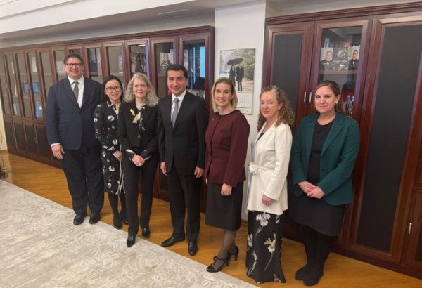 Hikmət Hacıyev ABŞ dövlət katibinin müavini ilə Ermənistan-Azərbaycan sülh gündəliyini müzakirə edib