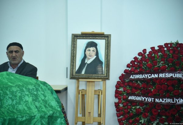 Xalq artisti Roza Cəlilova dəfn edilib (FOTO) (YENİLƏNİB)
