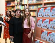 "Azərbaycan dilini öyrənirik" kitabının təqdimat mərasimi keçirilib (FOTO)