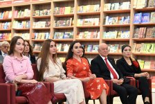 "Azərbaycan dilini öyrənirik" kitabının təqdimat mərasimi keçirilib (FOTO)