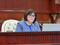 Milli Məclisin plenar iclasında 2026-cı ilin dövlət büdcəsi layihəsinin müzakirəsinə başlanıb (FOTO/YENİLƏNİB)