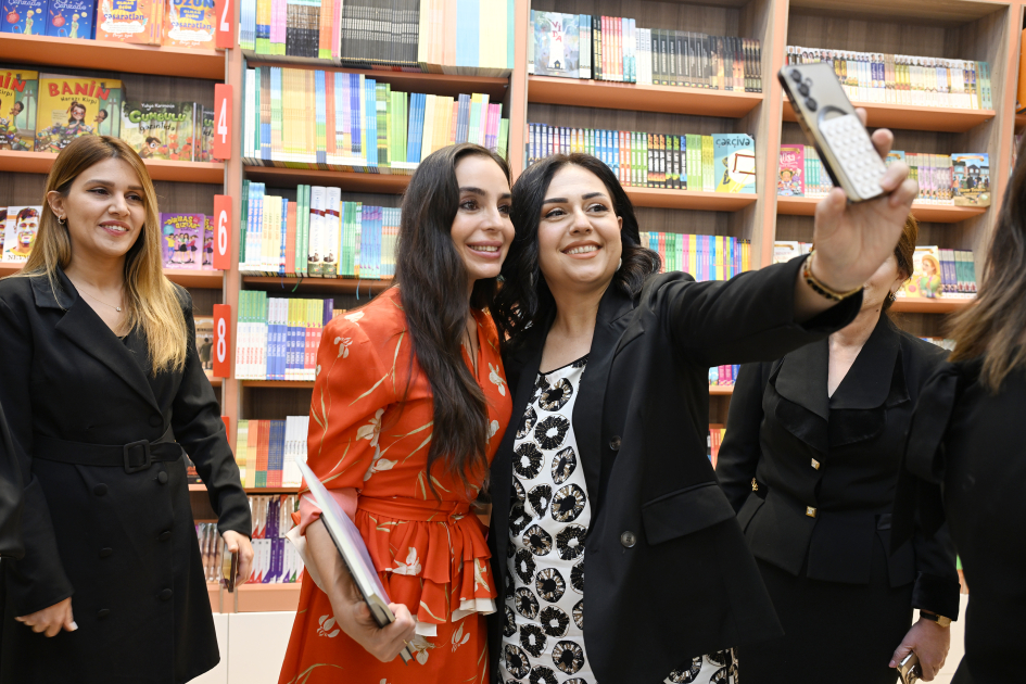 "Azərbaycan dilini öyrənirik" kitabının təqdimat mərasimi keçirilib (FOTO)