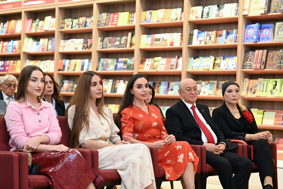 "Azərbaycan dilini öyrənirik" kitabının təqdimat mərasimi keçirilib (FOTO)