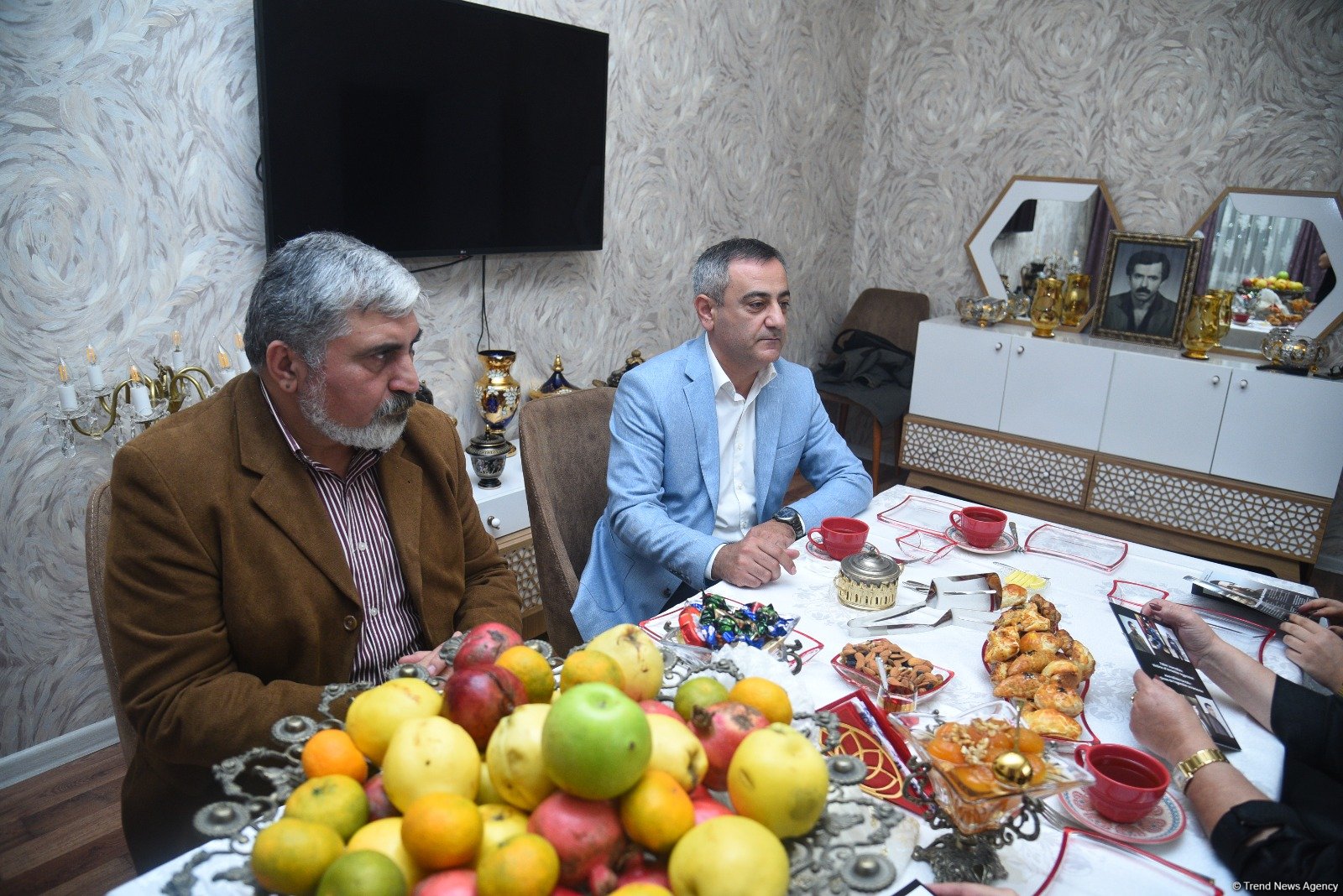 “Bakı Şəbəkəsi” İB Milli Qəhrəman, şəhid jurnalist Fəxrəddin Şahbazovun ailə üzvlərinə baş çəkib (FOTO/VİDEO)