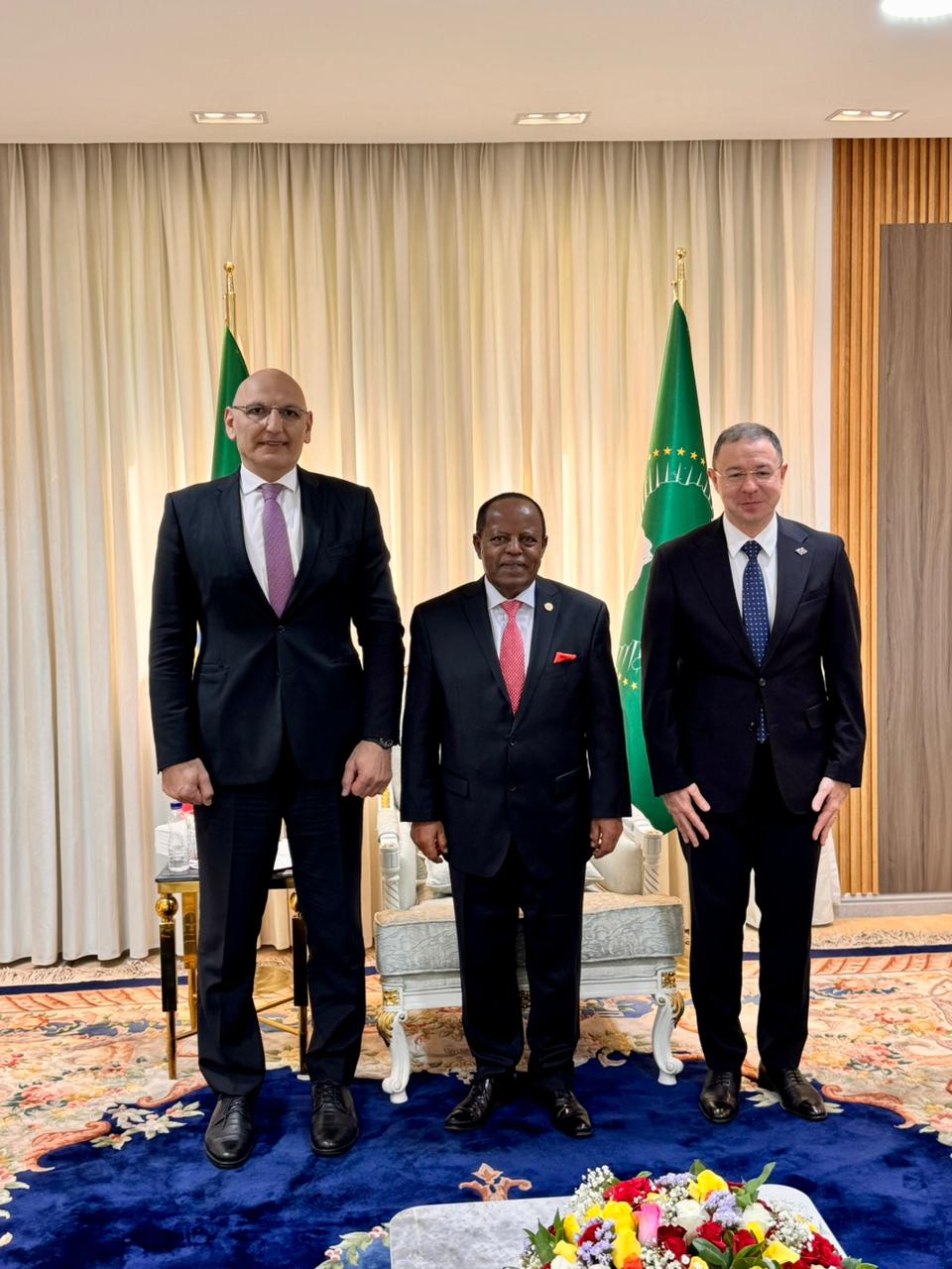 Prezidentin xüsusi tapşırıqlar üzrə nümayəndəsi Elçin Əmirbəyov Efiopiyada işgüzar səfərdə olub (FOTO)