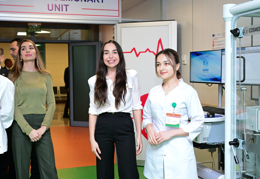 Yeni Klinikada Yeni Robotik Reabilitasiya və Sümük İliyi Transplantasiyası mərkəzlərinin açılış mərasimi olub (FOTO)
