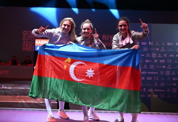 Azərbaycan qılıncoynadanları İslamiadada qızıl medal qazanıblar (FOTO)