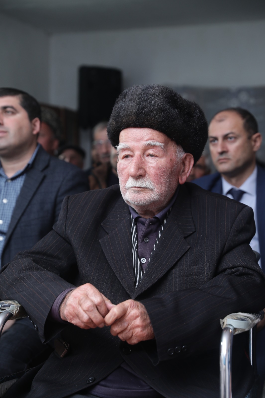 Elnur Rzayev Əhmədoba kəndində sakinlərin müraciət və təkliflərini dinləyib (FOTO)