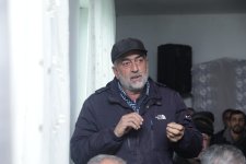 Elnur Rzayev Əhmədoba kəndində sakinlərin müraciət və təkliflərini dinləyib (FOTO)