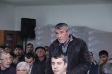 Elnur Rzayev Əhmədoba kəndində sakinlərin müraciət və təkliflərini dinləyib (FOTO)