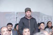 Elnur Rzayev Əhmədoba kəndində sakinlərin müraciət və təkliflərini dinləyib (FOTO)