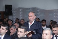Elnur Rzayev Əhmədoba kəndində sakinlərin müraciət və təkliflərini dinləyib (FOTO)