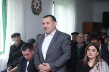 Elnur Rzayev Əhmədoba kəndində sakinlərin müraciət və təkliflərini dinləyib (FOTO)