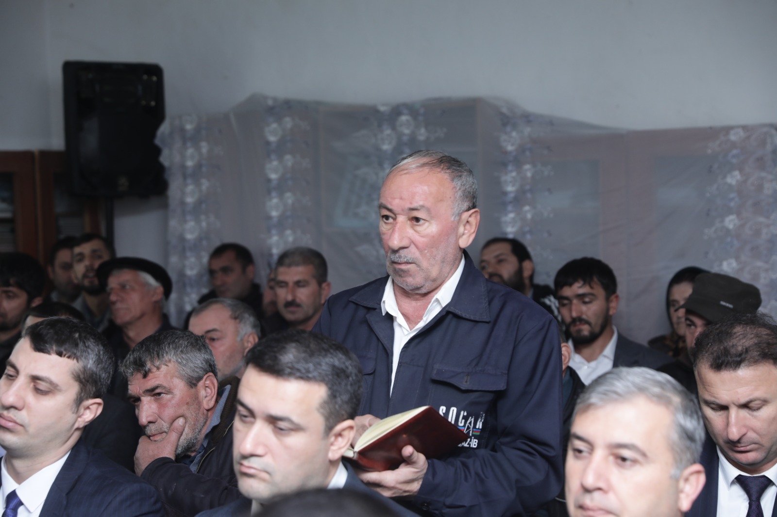 Elnur Rzayev Əhmədoba kəndində sakinlərin müraciət və təkliflərini dinləyib (FOTO)