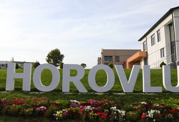 Növbəti köç karvanı Cəbrayılın Horovlu kəndinə çatıb: açarlar təqdim olunub (YENİLƏNİB)