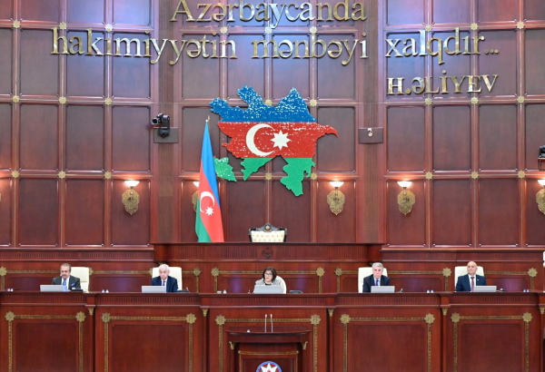 Milli Məclisdə 2026-cı ilin dövlət büdcəsi zərfinin müzakirəsi davam etdirilib (FOTO/YENİLƏNİB)