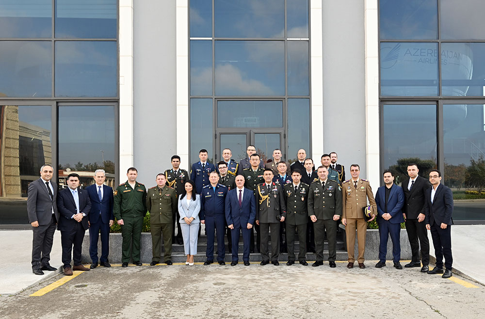 Hərbi attaşelər Milli Aviasiya Akademiyasını ziyarət ediblər (FOTO)