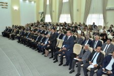 Paytaxtın daha üç rayonunda qarlı havalara hazırlıqla bağlı müşavirələr keçirilib (FOTO)