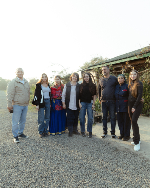 Leyla Əliyeva, Arzu Əliyeva və Alena Əliyeva Lənkəranda fermer təsərrüfatı ilə tanış olublar (FOTO)