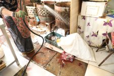 “8-ci km” bazarında qanunsuz quş kəsimi və sanitariya qaydalarının pozulması aşkarlanıb (FOTO)