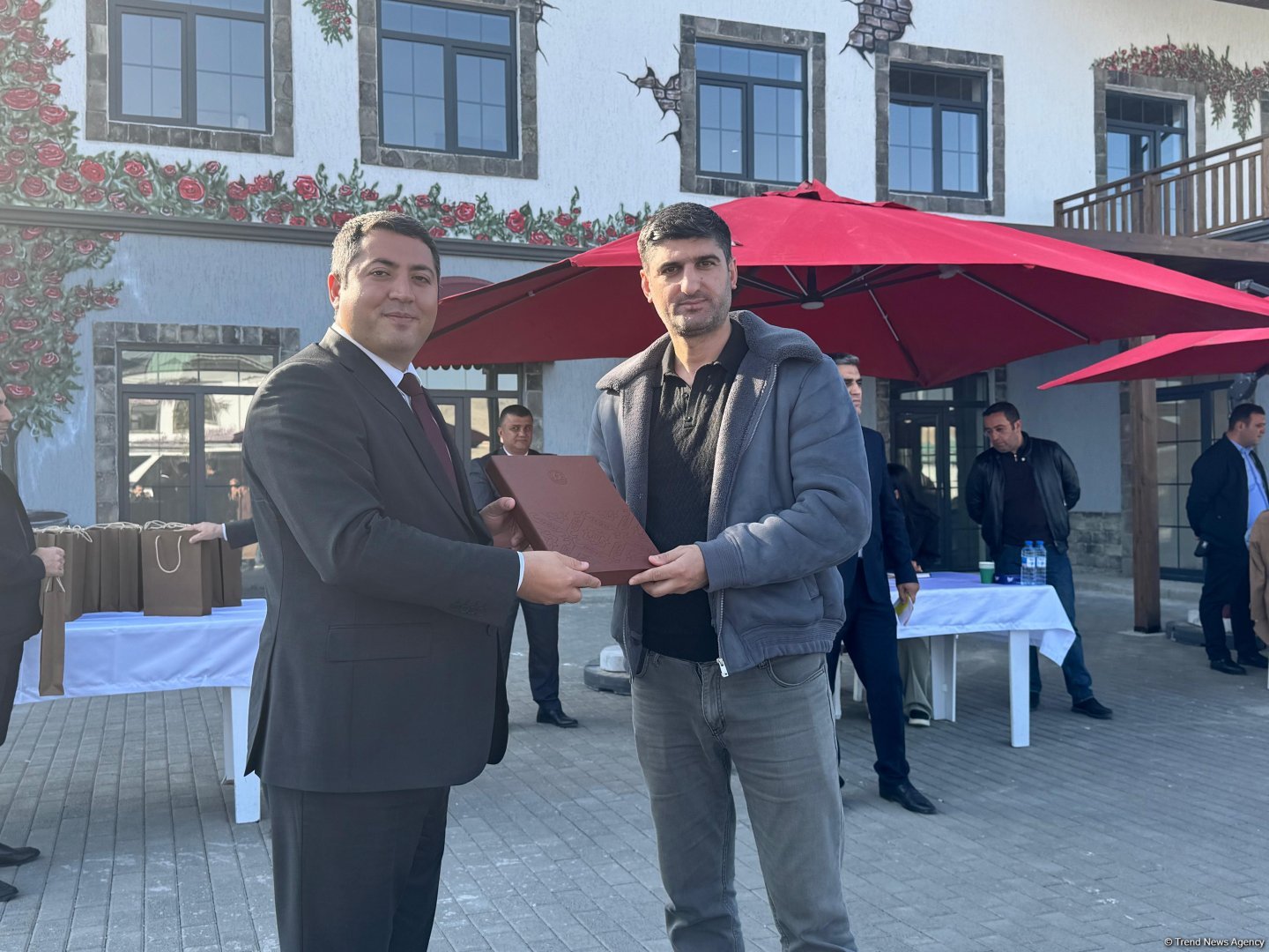 Məmmədbəyli kəndində daha 30 ailəyə evlərinin açarları təqdim olunub (FOTO) (YENİLƏNİB)