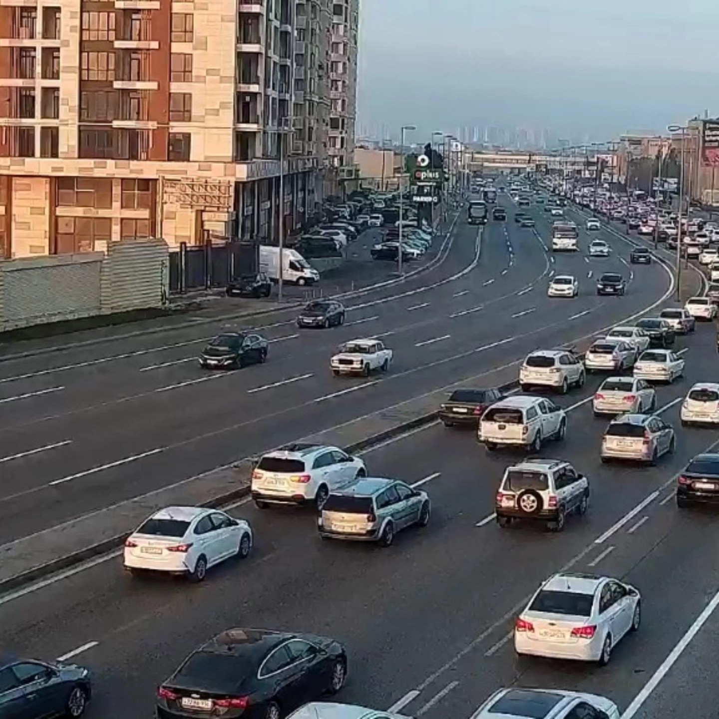 Sürücülərin NƏZƏRİNƏ: Bakıda bu yollarda sıxlıq var - SİYAHI (FOTO)