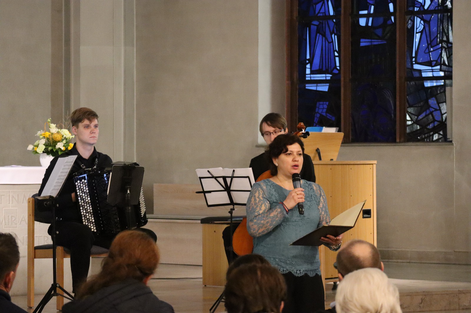 Əcnəbi solistlər xalq mahnılarımızı ifa ediblər (FOTO)