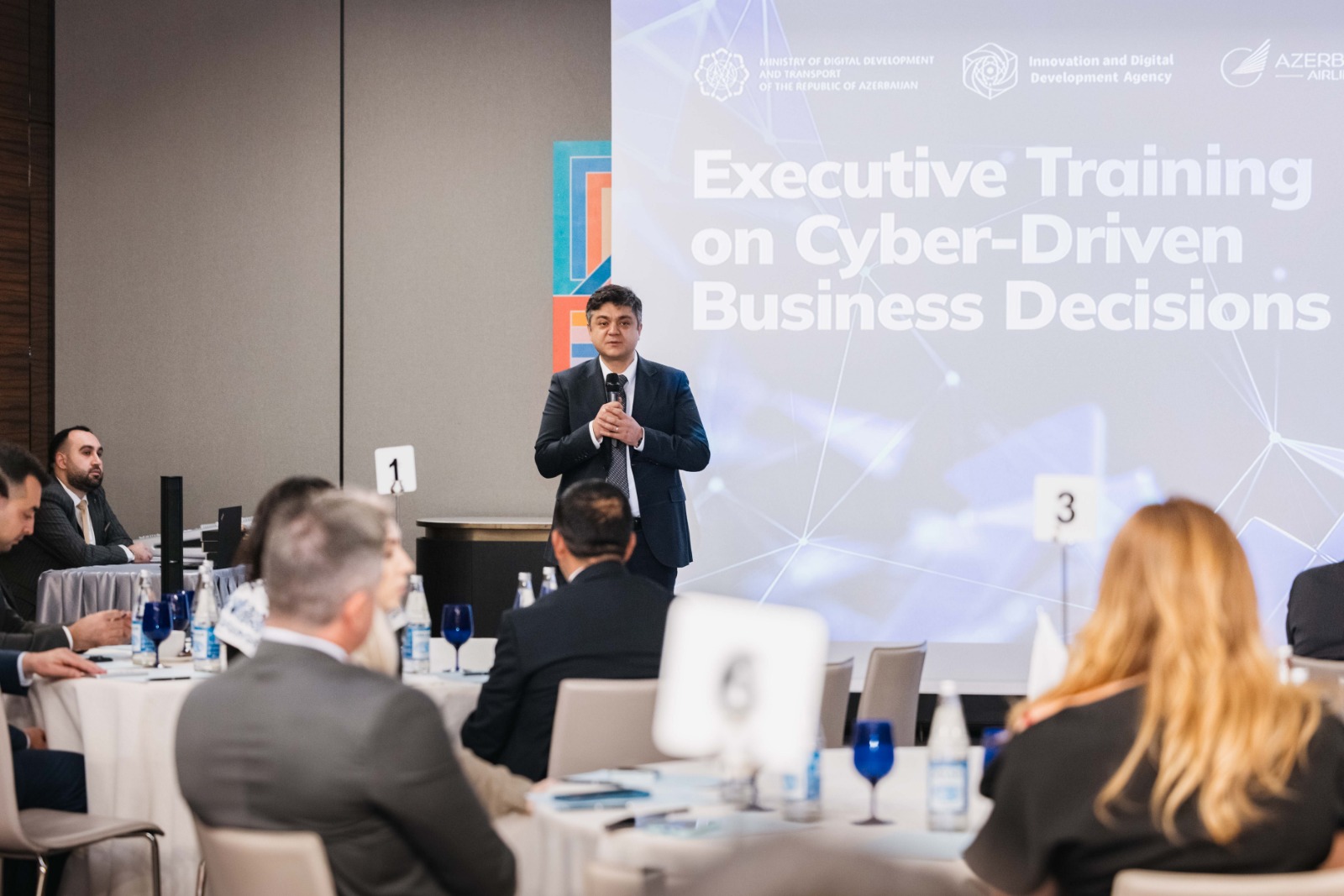 İRİA rəhbər şəxslər üçün növbəti kibermaarifləndirmə təlimi təşkil edib (FOTO)