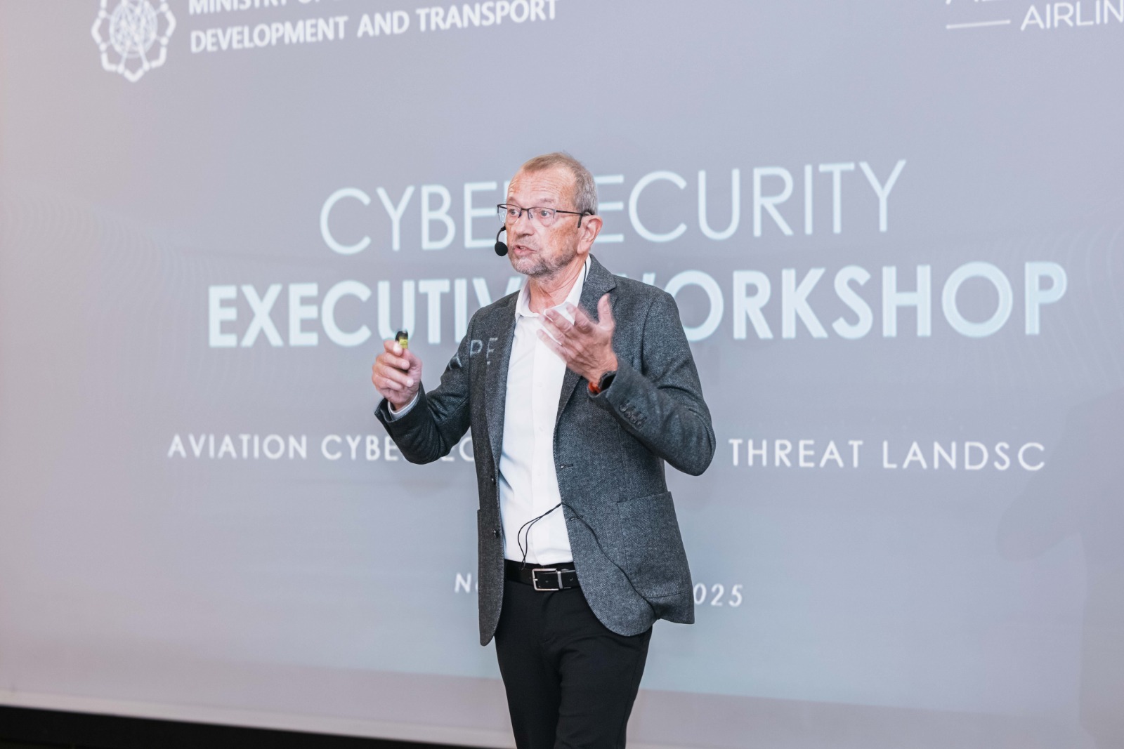 İRİA rəhbər şəxslər üçün növbəti kibermaarifləndirmə təlimi təşkil edib (FOTO)