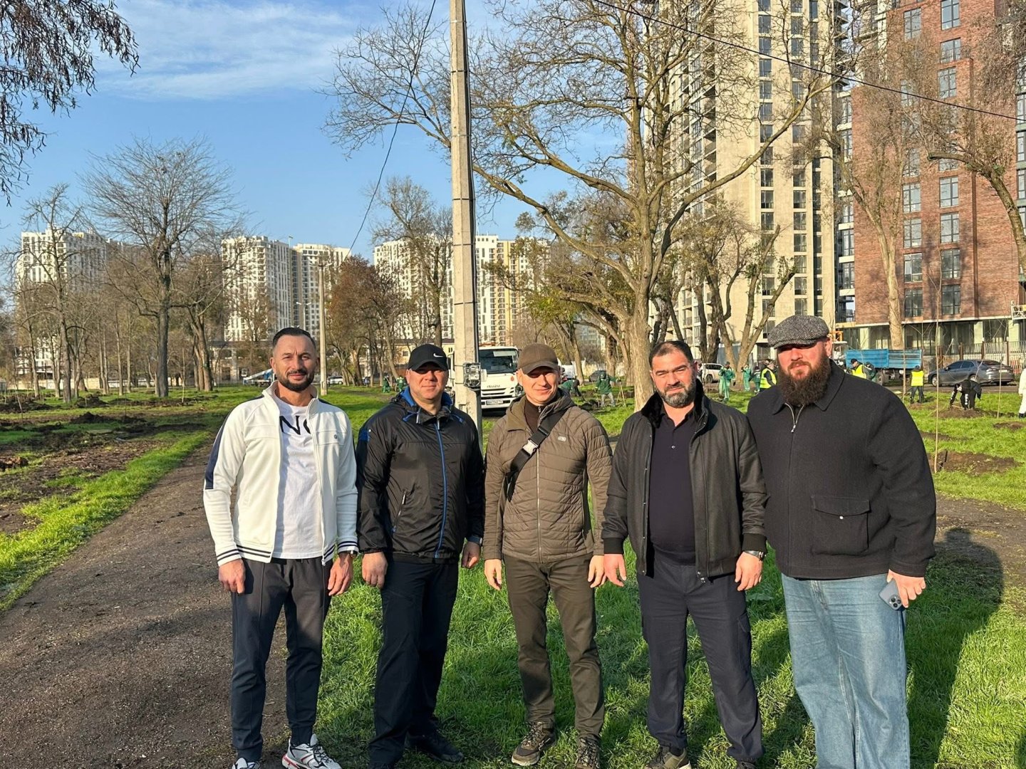 Soydaşlarımız Odessada ağacəkmə aksiyası keçirib (FOTO)