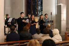 Əcnəbi solistlər xalq mahnılarımızı ifa ediblər (FOTO)